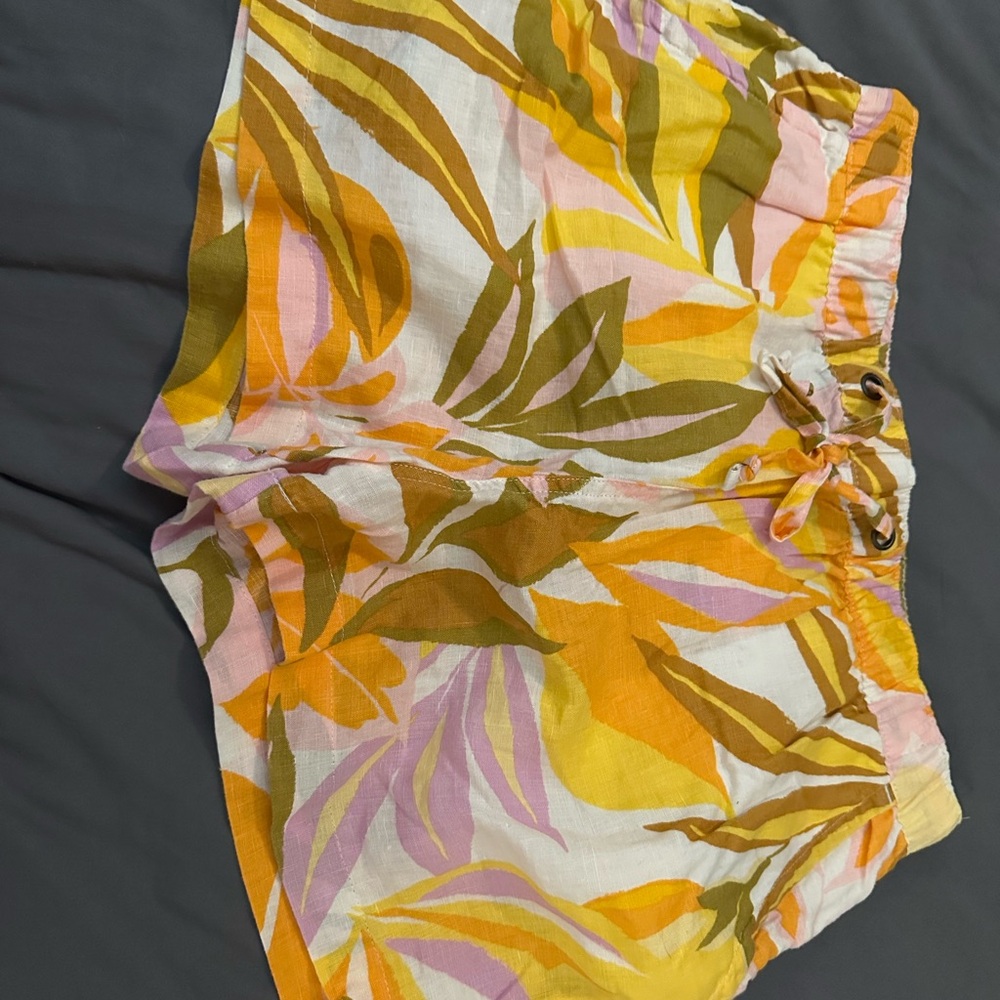 C&C California linen shorts